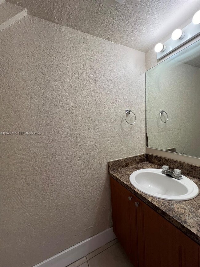 Building Photo - 5694 W 25th Ct