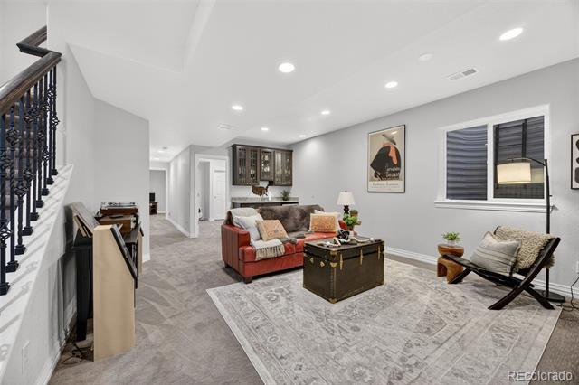 Building Photo - 2933 Lawrence St