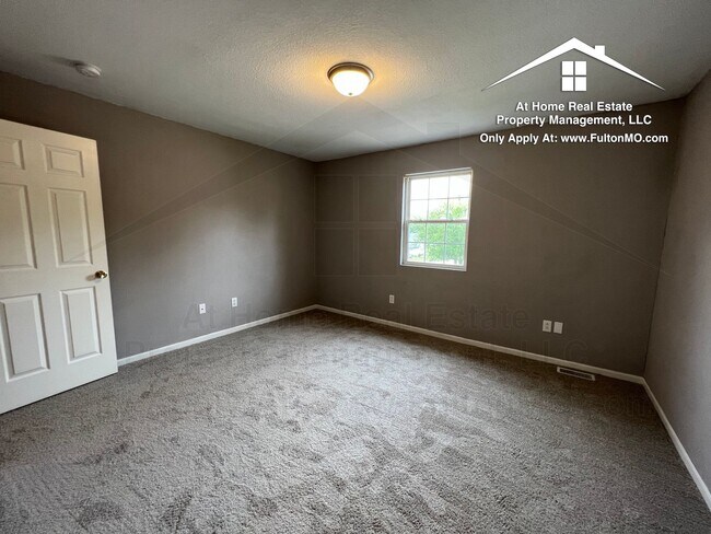 Building Photo - 1012 Boulder Ct