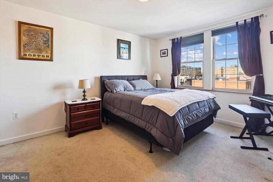 Bedroom - 1417 Newton St NW