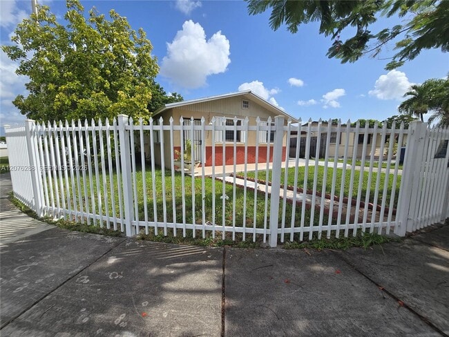 Building Photo - 11631 SW 182nd Terrace