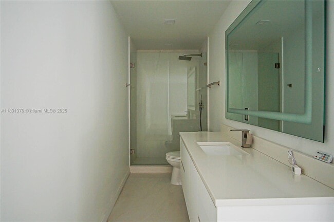Building Photo - 2161 Orange Grove Dr