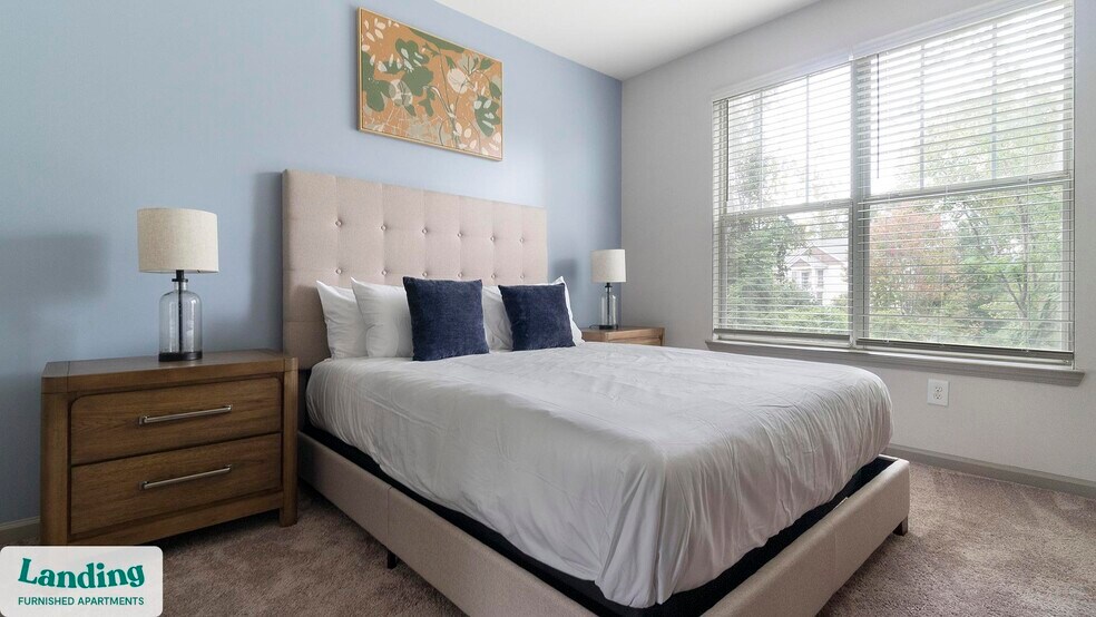 Building Photo - 900 E Six Forks Rd