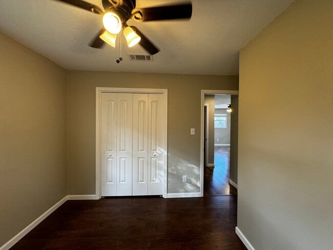 Building Photo - BUENA VISTA