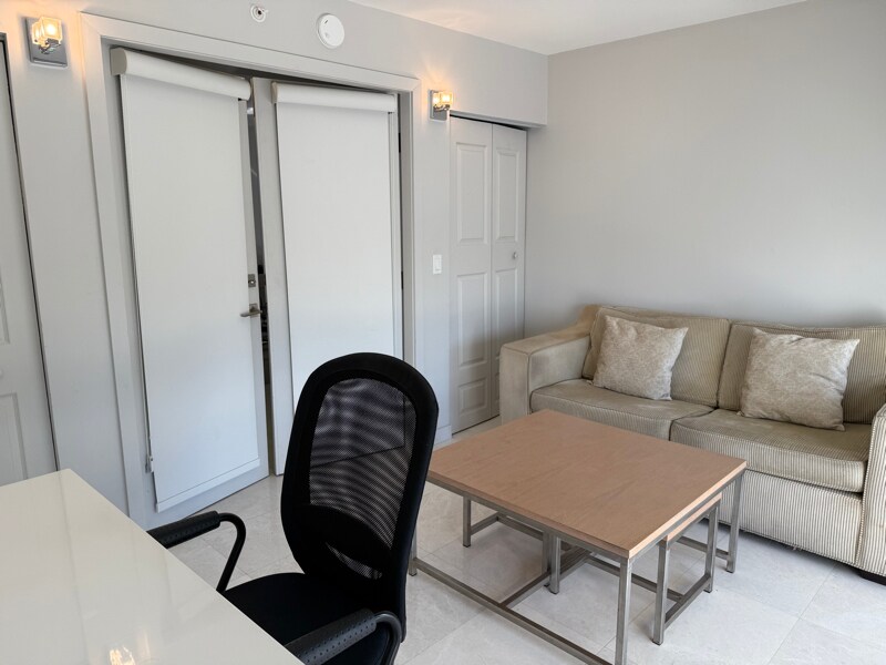 Building Photo - 2333 Brickell Ave