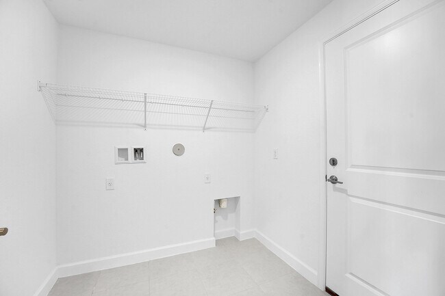 Building Photo - 6394 Windwood Wy