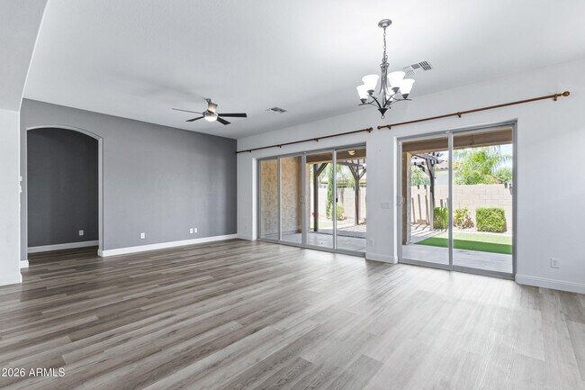 Building Photo - 10218 Bergeron Ave