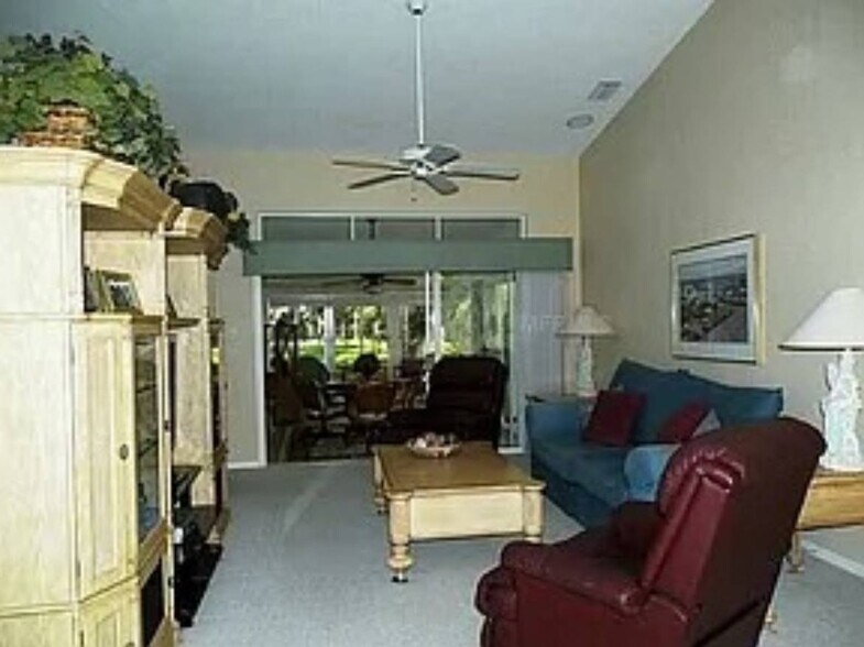 Building Photo - 8446 Creekview Ln