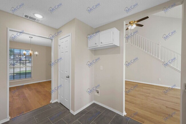 Building Photo - 1501 Sunny Meadow Rd