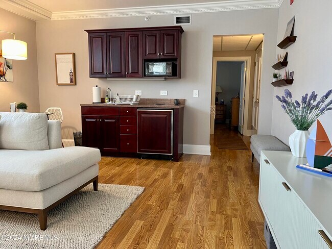 Building Photo - 700 Ocean Ave N