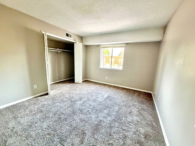 Building Photo - Quiet & Private Condo Retreat in the Heart...