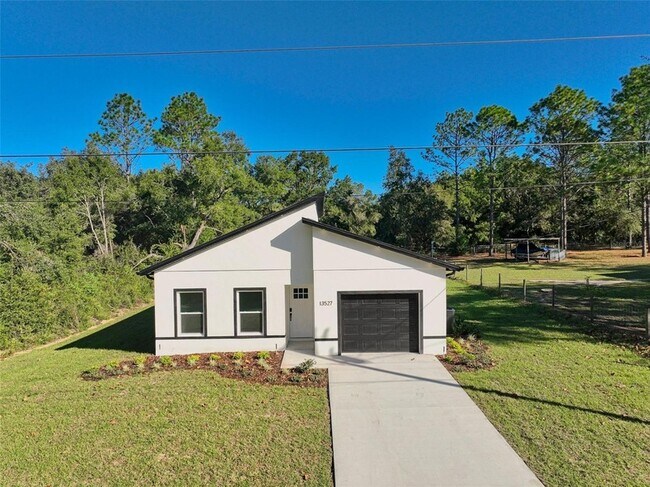 Building Photo - 13527 SW 100th Ln