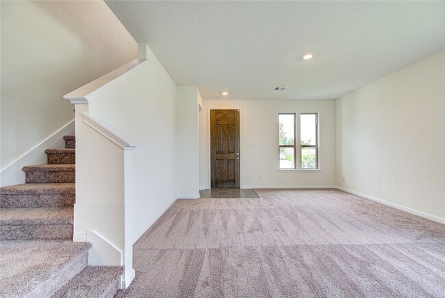 Building Photo - 6120 Whitewing Rd