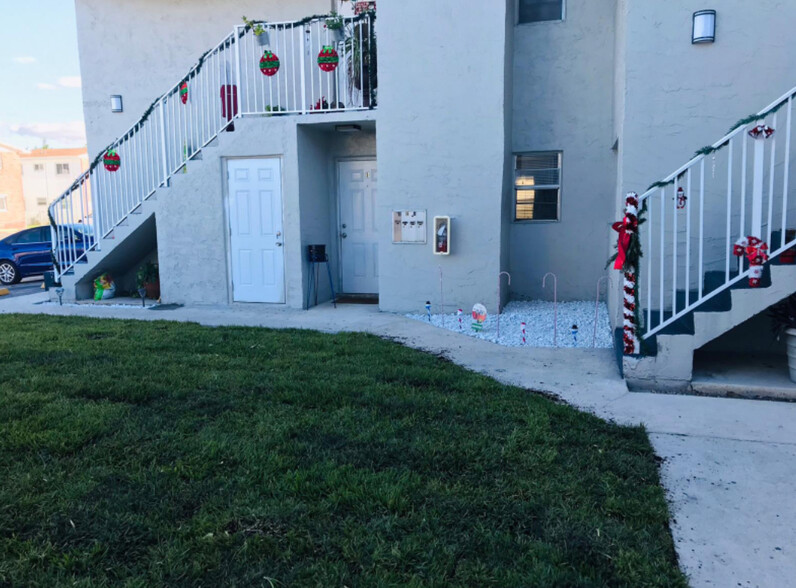 Primary Photo - 3741 SW 60th Ave