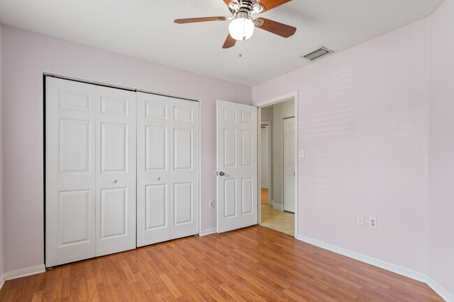 Building Photo - 13945 Langley Pl