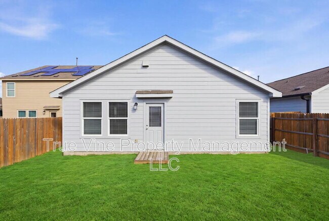 Building Photo - 2906 Millikan Dr