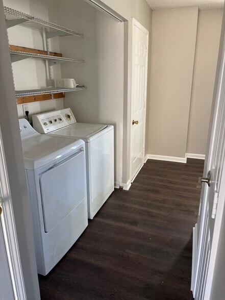 Building Photo - 169 Walkbridge Way