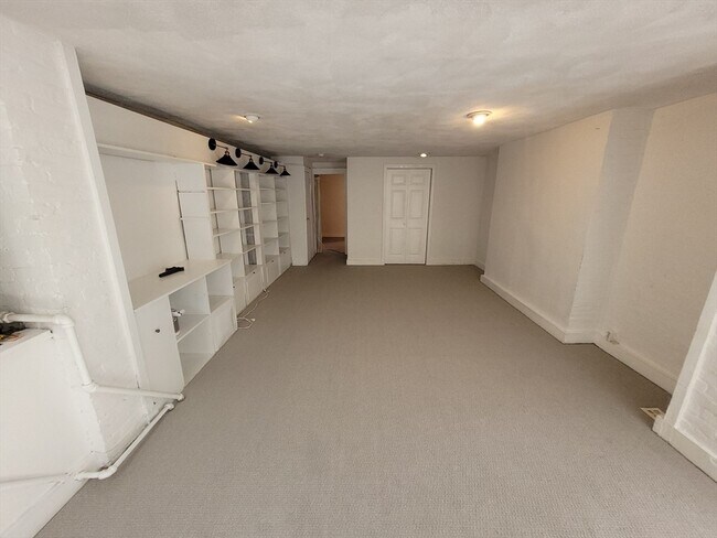 Building Photo - 281 Shawmut Ave