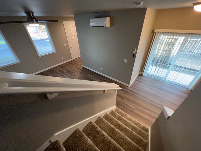 Building Photo - NEW 4 Bedroom / 4.5 Bath Townhome. A/C in every bedroom