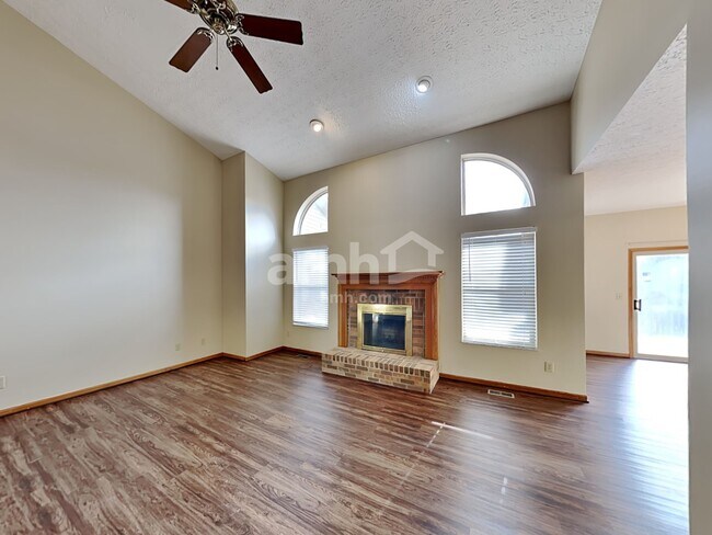 Building Photo - 8845 Amaranth Ct