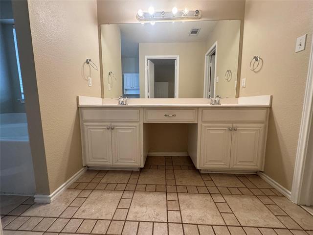 Building Photo - 7021 Spoonbill Ct