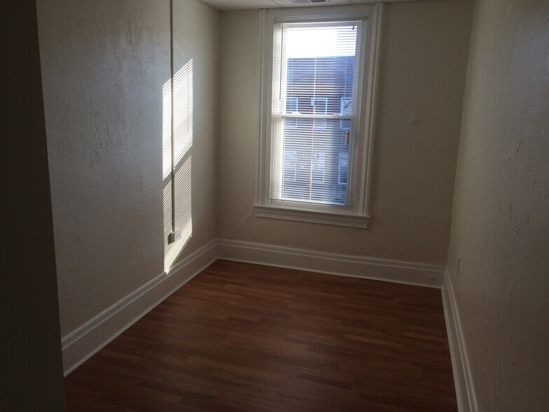 Front Bedroom View from DOor - 4512 Liberty Ave