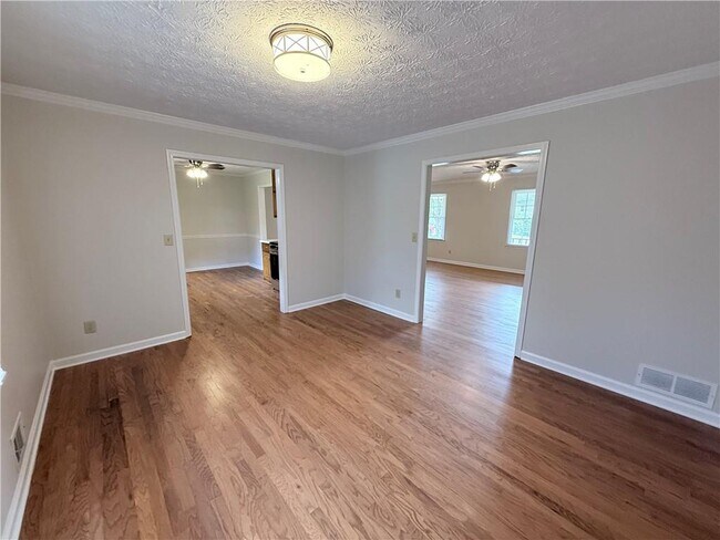 Building Photo - 40 Salem Ridge