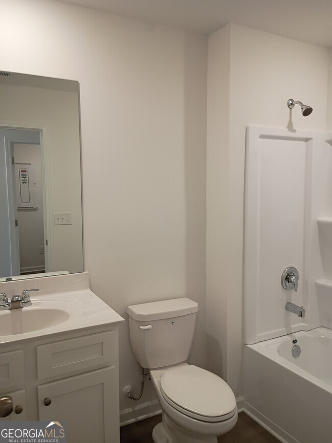 Building Photo - 248 Kenoot Dr