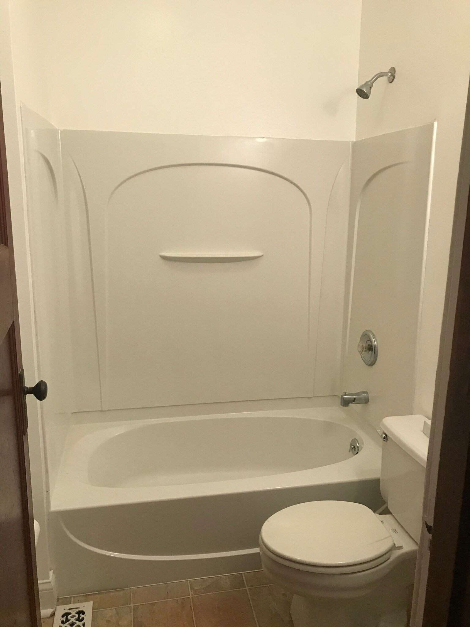 Building Photo - 1409 Highview Ave