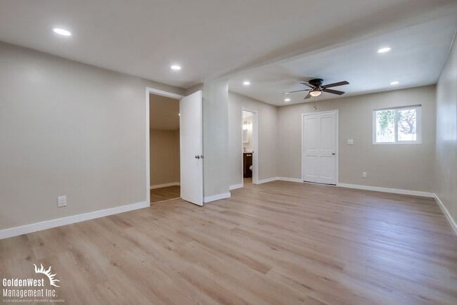 Building Photo - Newly Remodeled 4Bdm 2Ba Home Located in t...