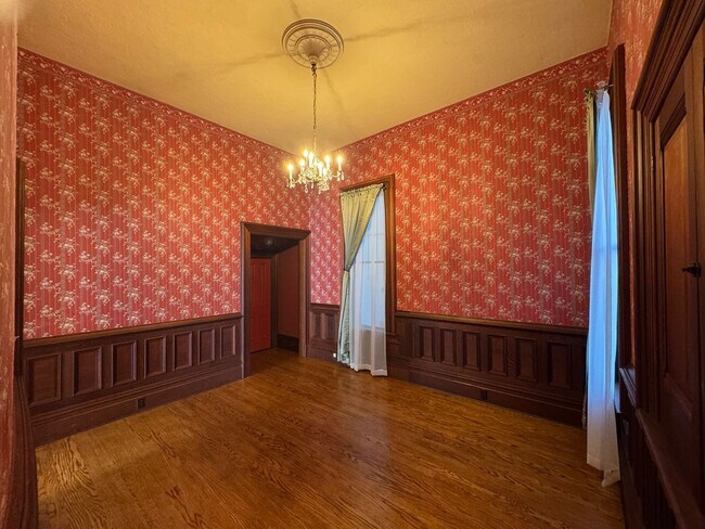 Building Photo - 801 Summer St