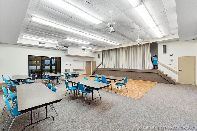 Building Photo - 4550 NW 18th Ave
