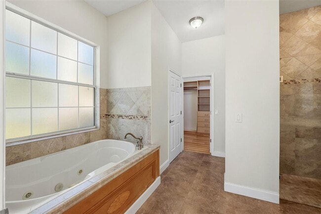 Building Photo - 5608 Kevin Ave