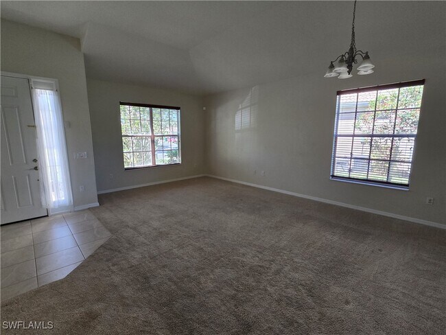 Building Photo - 2049 Fairmont Ln