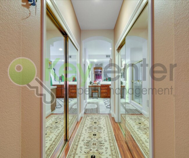 Building Photo - 208 Otter Glen Ct
