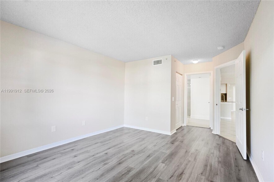 Building Photo - 9615 NW 1st Ct