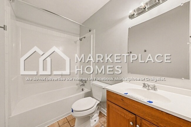 Building Photo - 427 Whispering Pines Dr