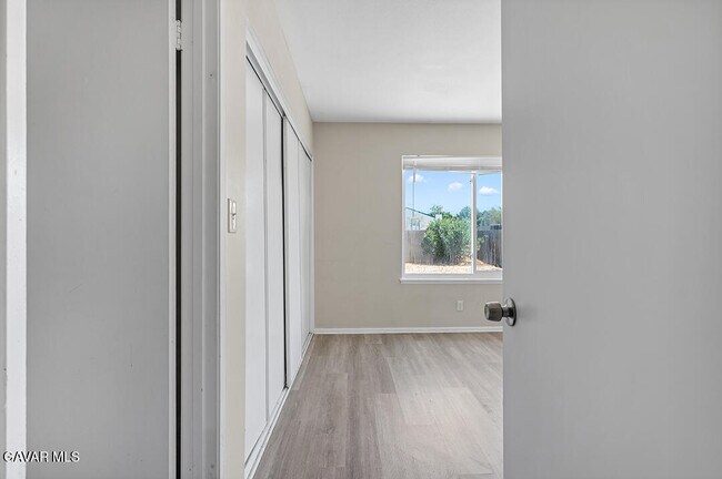 Building Photo - 44556 Fenhold St