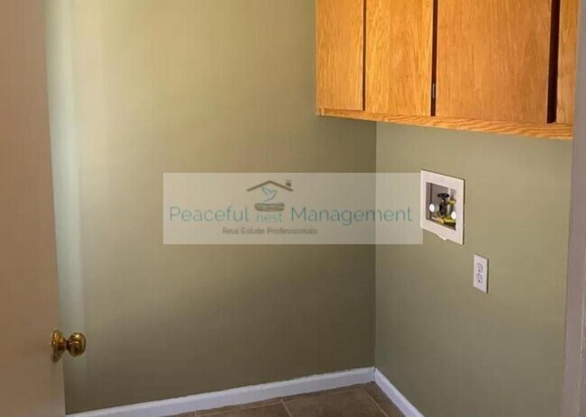 Building Photo - 6339 Olde Towne Dr