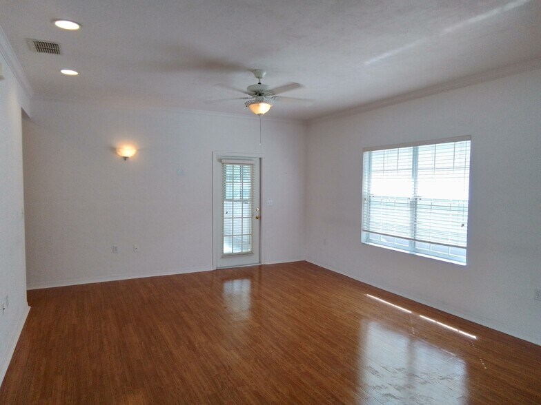 Building Photo - 4847 NW 78th Rd