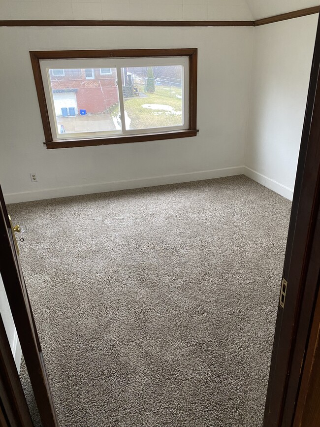 Bedroom - 3311 Lincoln Ave