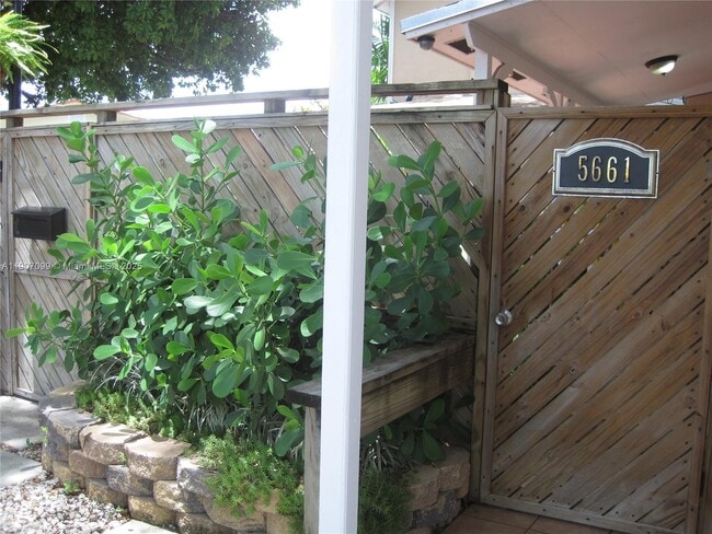 Building Photo - 5661 SW 4th St