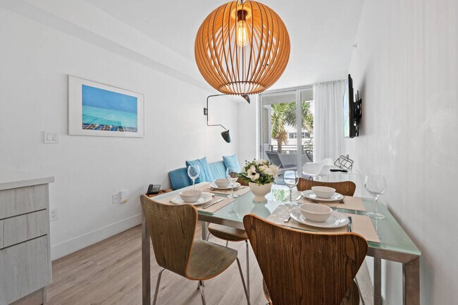 Building Photo - 6080 Collins Ave