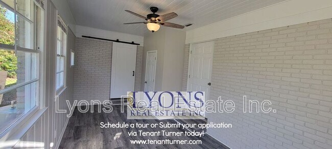 Building Photo - 718 Azalea Cir