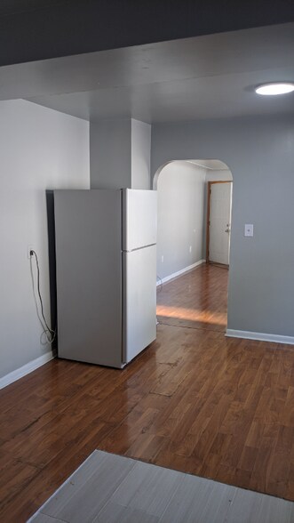 Building Photo - 53 W Fairmount Ave