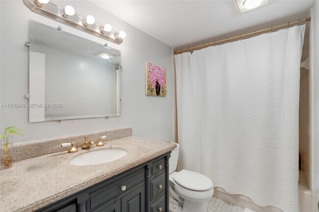 Building Photo - 321 SE 3rd St