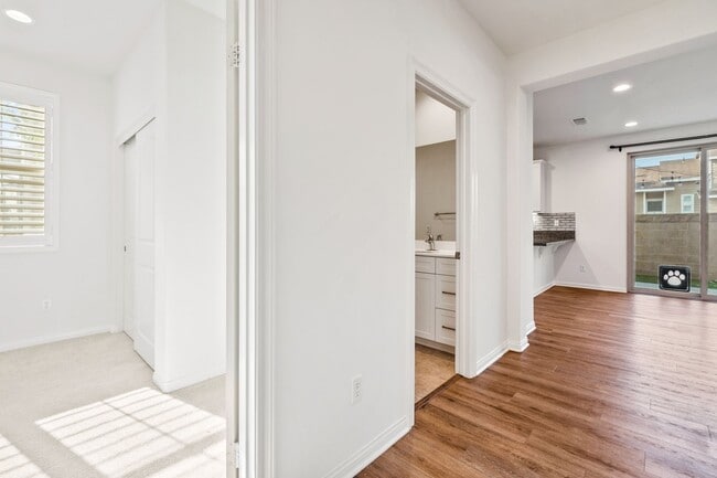 Building Photo - Beautiful newly built 4 bedroom, 3 bath home in the quiet, gated community of Westgate!