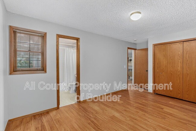 Building Photo - 2865 Sundown Ln