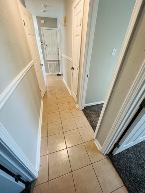 Building Photo - 208 Dale Ave