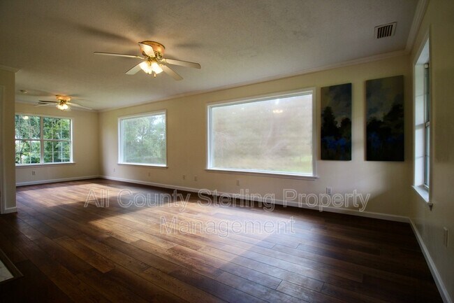 Building Photo - 3581 NW Bur Oak Pl